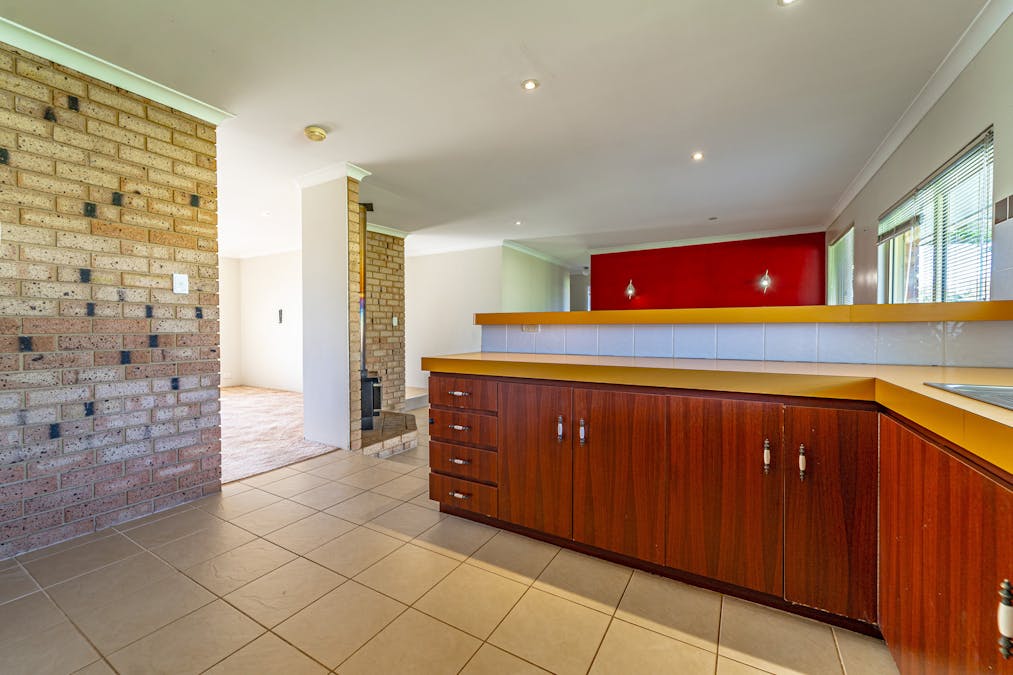 56 Kingsbridge Road, Warnbro, WA, 6169 - Image 7