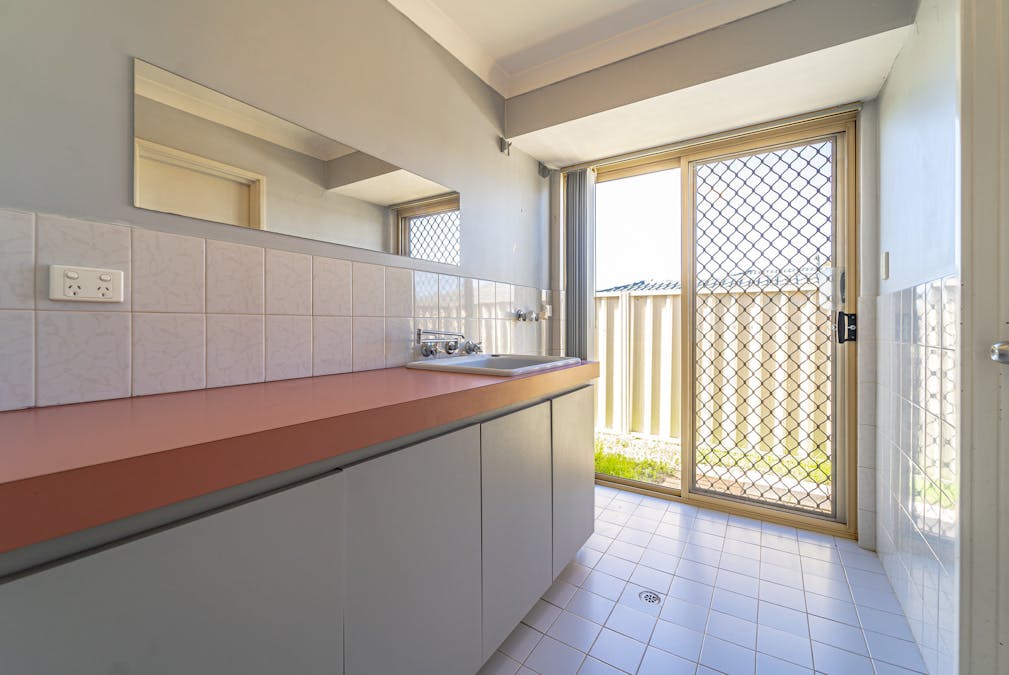 56 Kingsbridge Road, Warnbro, WA, 6169 - Image 18