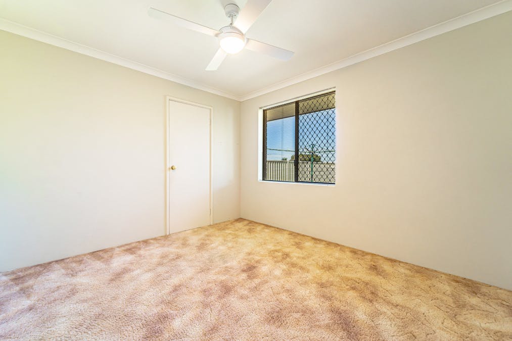56 Kingsbridge Road, Warnbro, WA, 6169 - Image 17