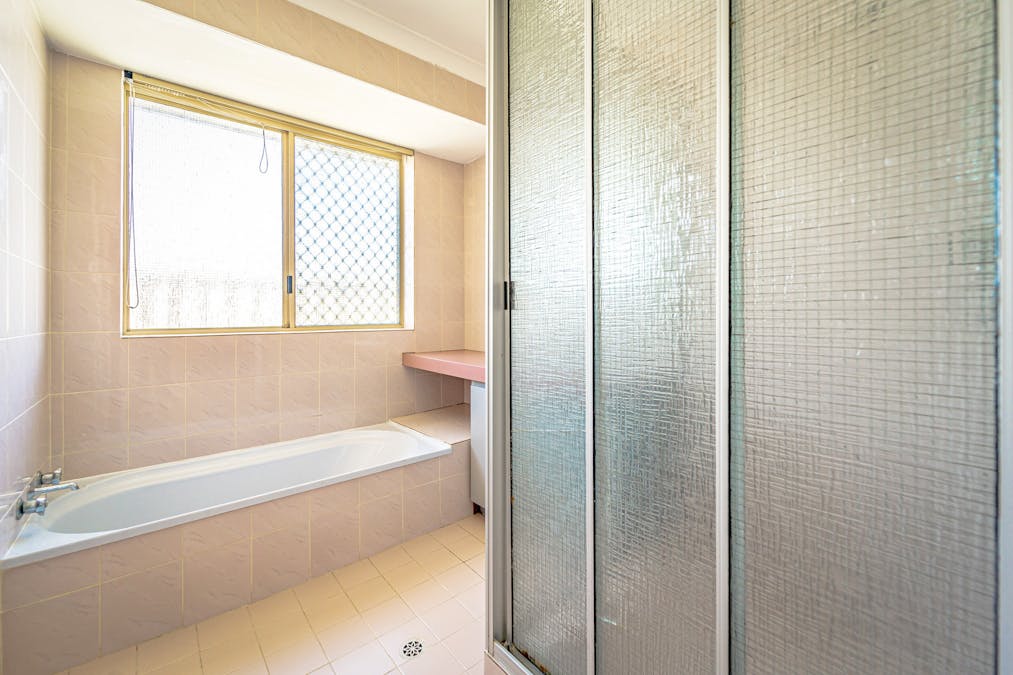 56 Kingsbridge Road, Warnbro, WA, 6169 - Image 15