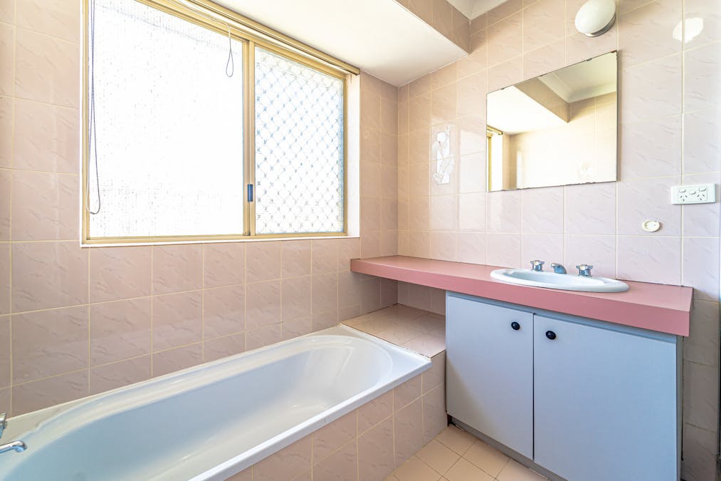 56 Kingsbridge Road, Warnbro, WA, 6169 - Image 14