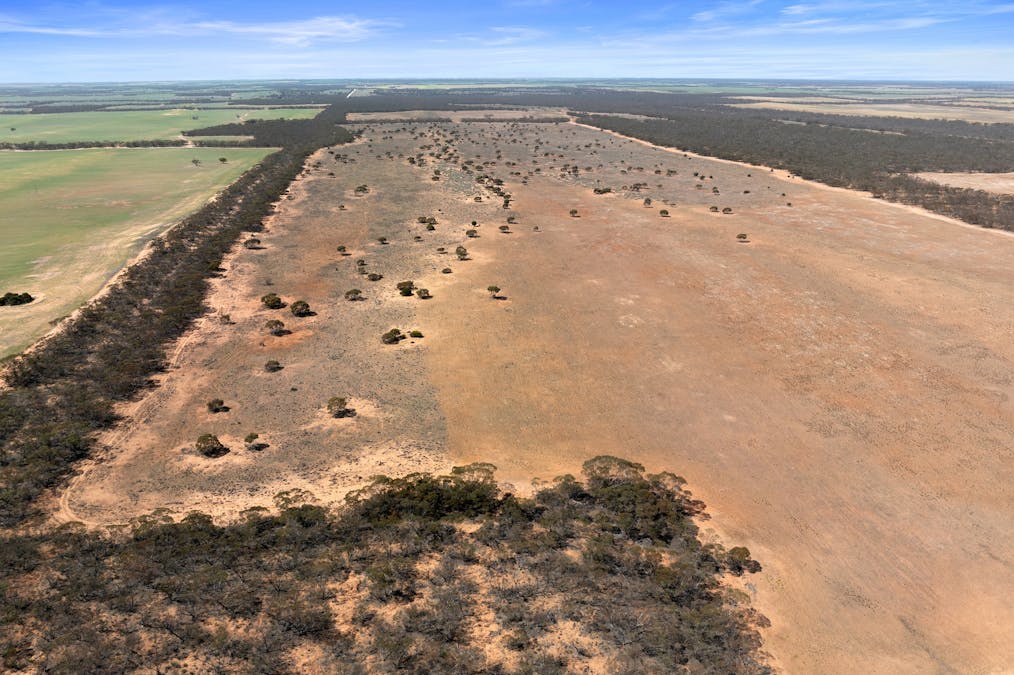1719 New Well Centre Road, New Well, SA, 5357 - Image 12