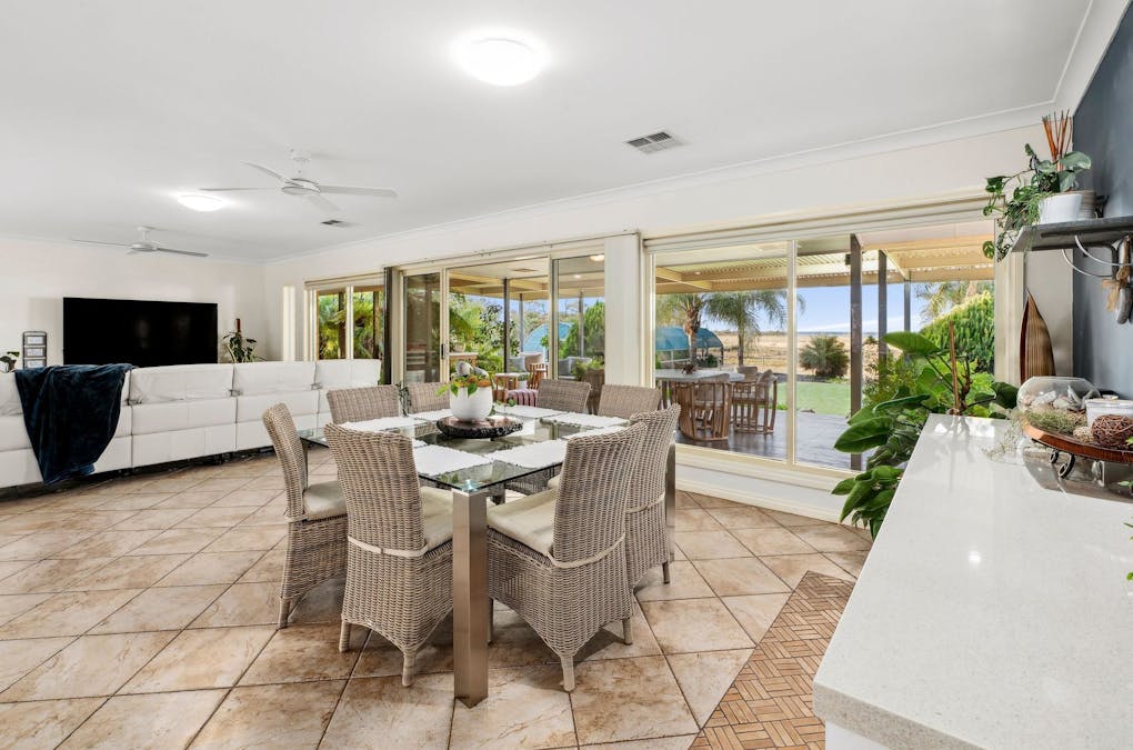 17293 Sturt Highway, Barmera, SA, 5345 - Image 4