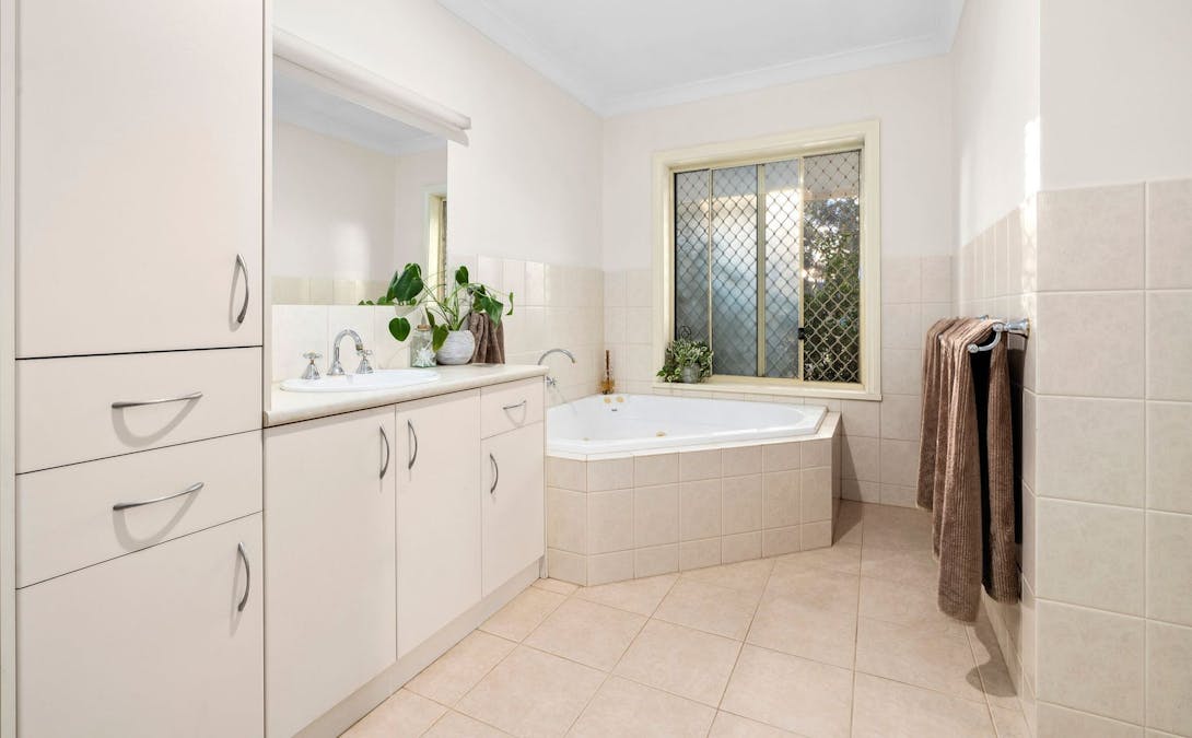 17293 Sturt Highway, Barmera, SA, 5345 - Image 11