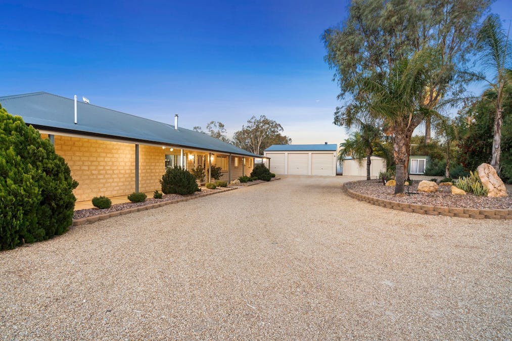 17293 Sturt Highway, Barmera, SA, 5345 - Image 24
