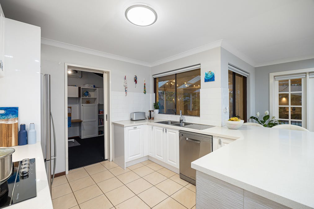 98 Donald Drive, Safety Bay, WA, 6169 - Image 14