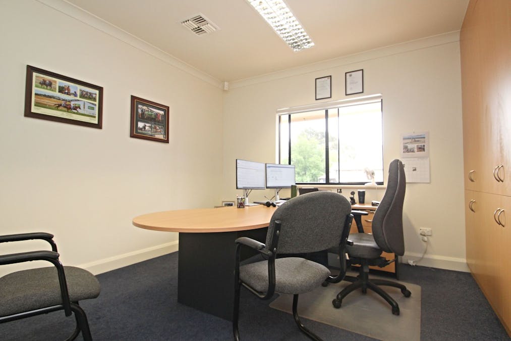 177 Main North Road, Clare, SA, 5453 - Image 14