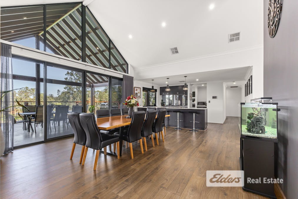 18 Foster Street, Collie, WA, 6225 - Image 11