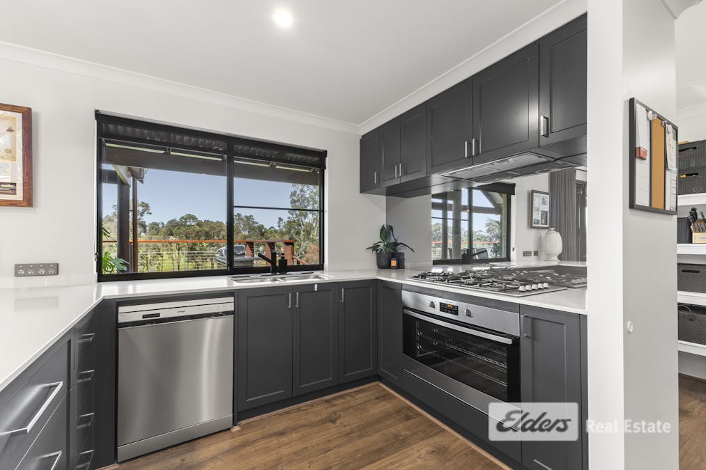 18 Foster Street, Collie, WA, 6225 - Image 13