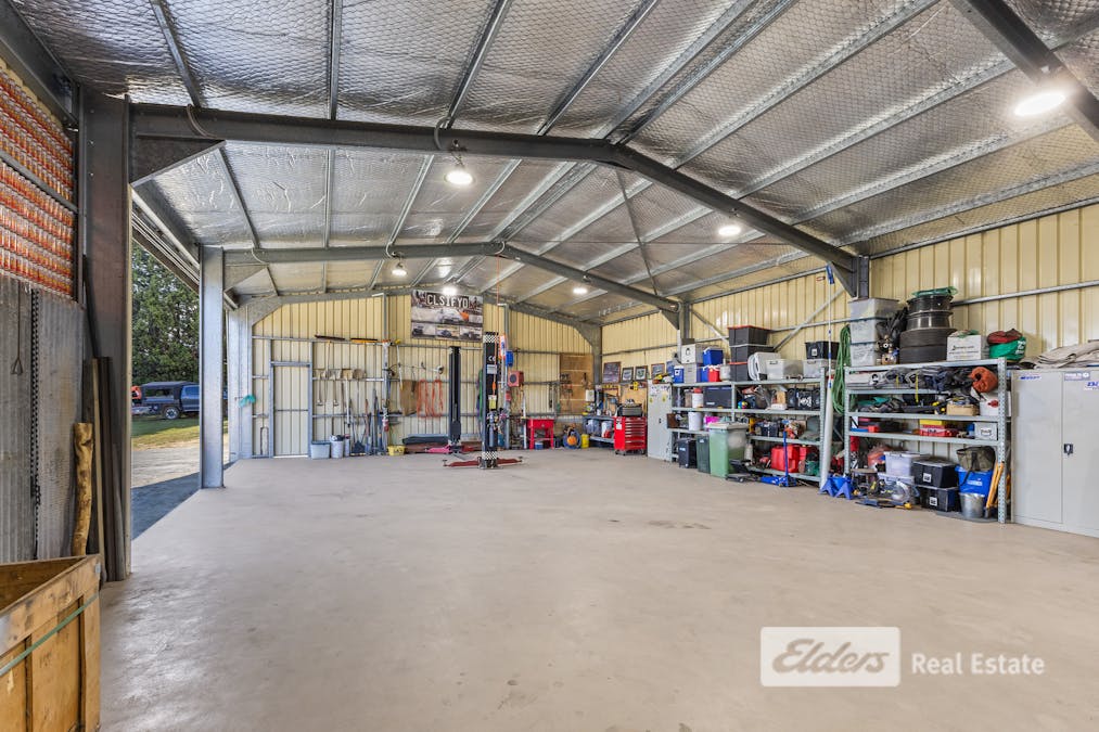 18 Foster Street, Collie, WA, 6225 - Image 31