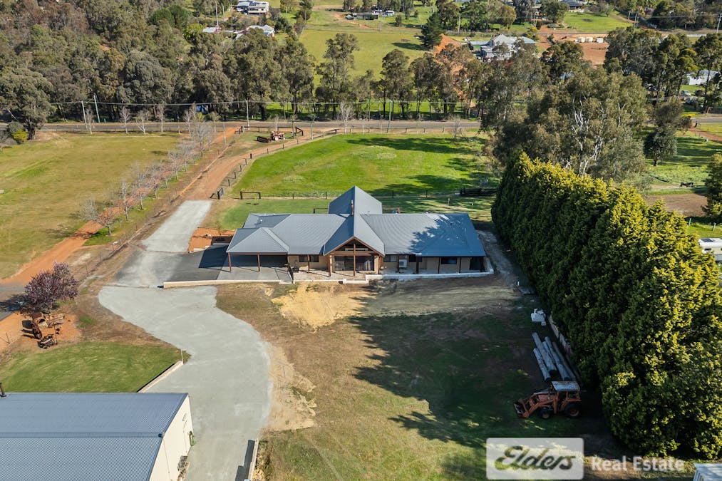 18 Foster Street, Collie, WA, 6225 - Image 32