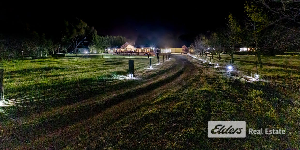 18 Foster Street, Collie, WA, 6225 - Image 35