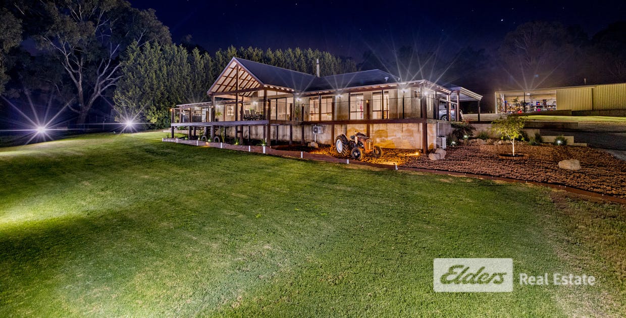 18 Foster Street, Collie, WA, 6225 - Image 2