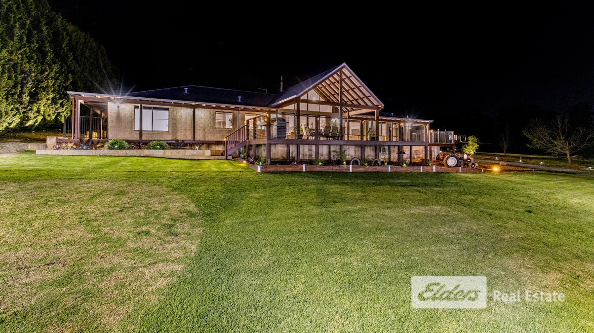 18 Foster Street, Collie, WA, 6225 - Image 5