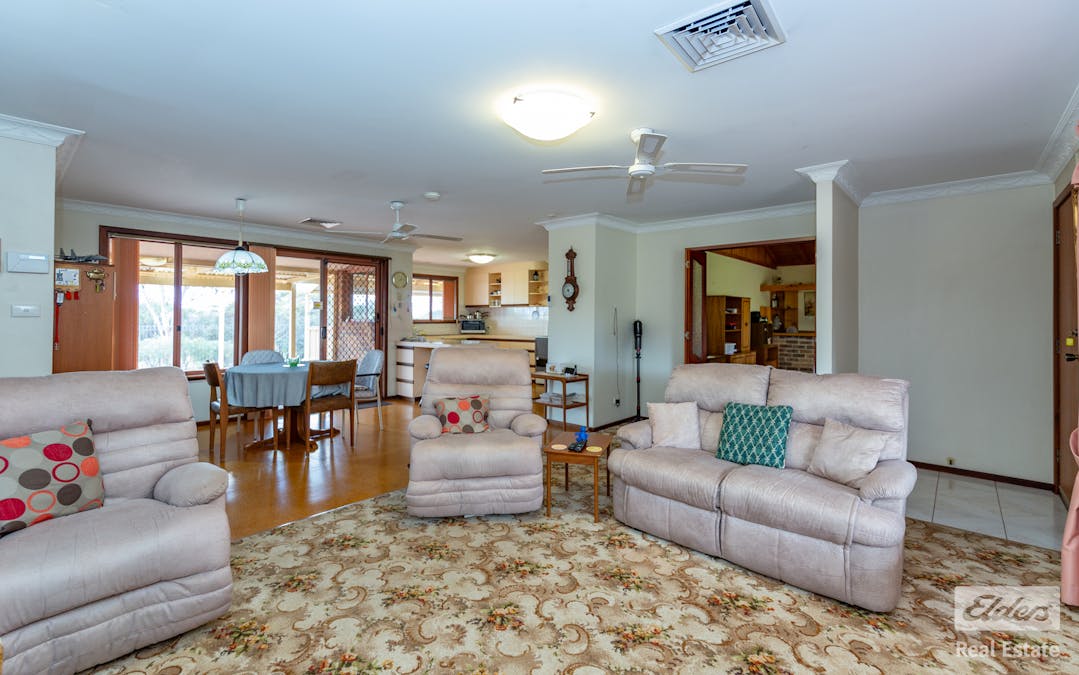 112 Goomalling Road, Northam, WA, 6401 - Image 9