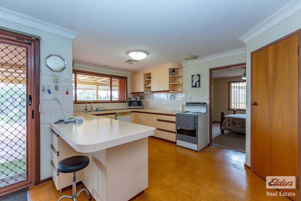 112 Goomalling Road, Northam, WA, 6401 - Image 12