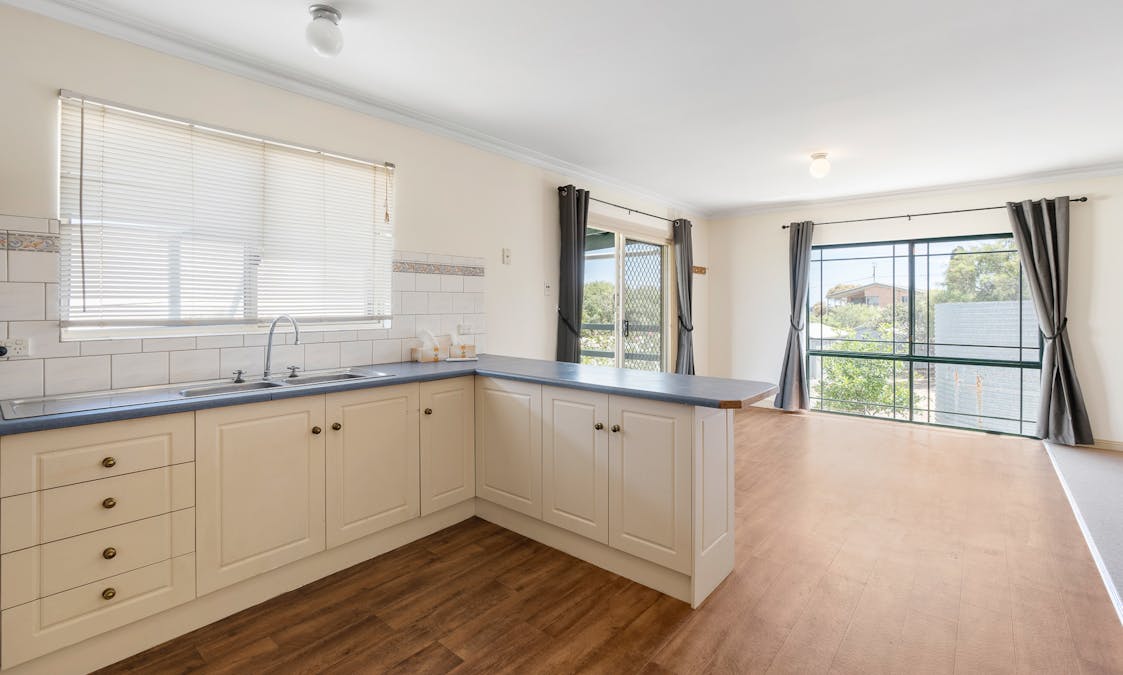 18 Elanora Crescent, Cape Jervis, SA, 5204 - Image 8