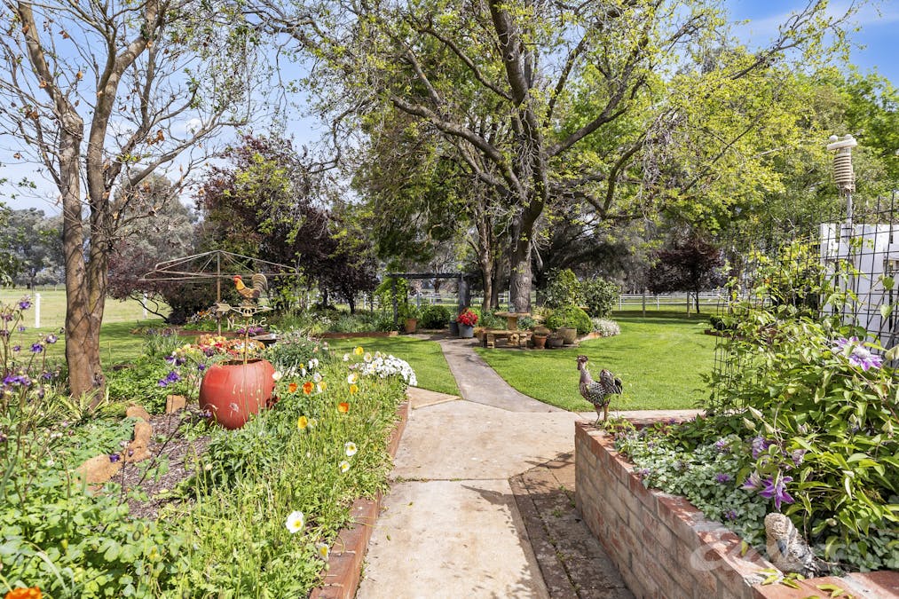 23 Twamleys Lane, Laceby, VIC, 3678 - Image 28