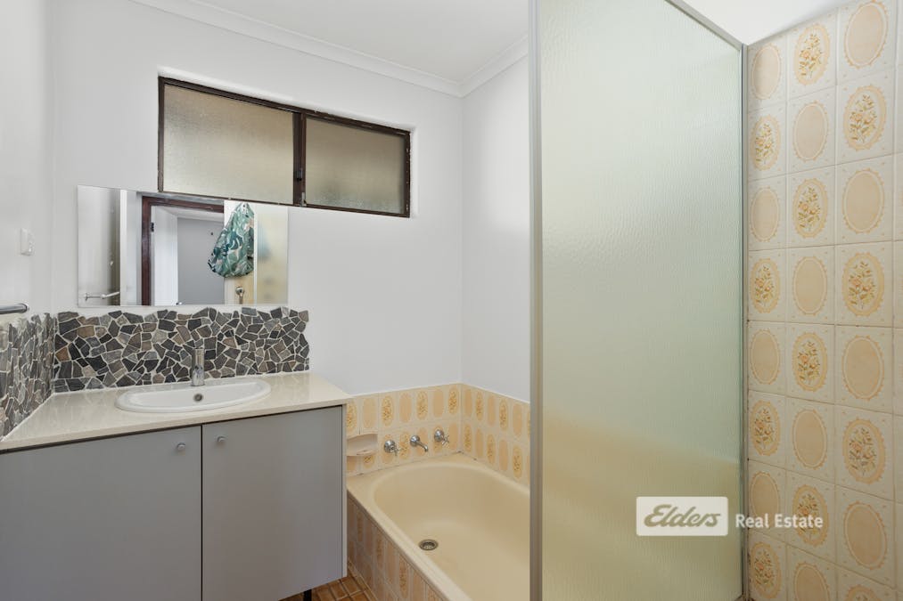 37 Matilda Avenue, Australind, WA, 6233 - Image 13