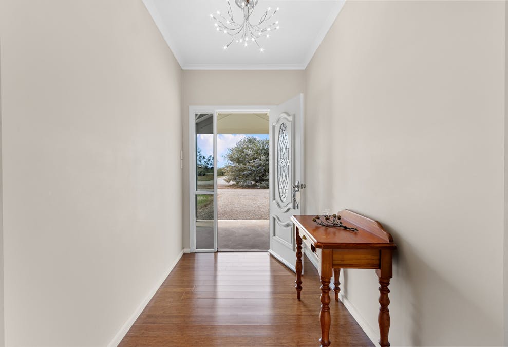 16 Racecourse Road, Balaklava, SA, 5461 - Image 5