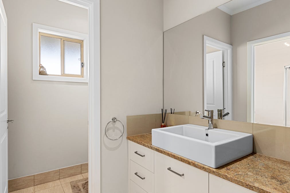 16 Racecourse Road, Balaklava, SA, 5461 - Image 17
