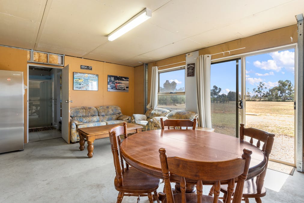 16 Racecourse Road, Balaklava, SA, 5461 - Image 23