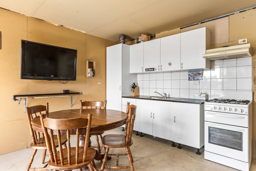 16 Racecourse Road, Balaklava, SA, 5461 - Image 22