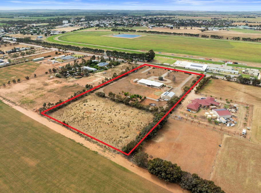 16 Racecourse Road, Balaklava, SA, 5461 - Image 27