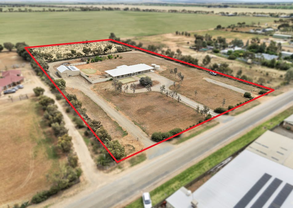 16 Racecourse Road, Balaklava, SA, 5461 - Image 30