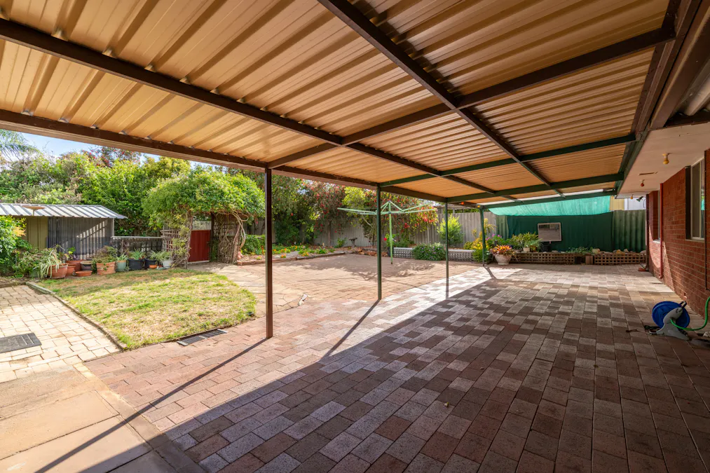 51 Adamson Road, Parmelia, WA, 6167 - Image 18