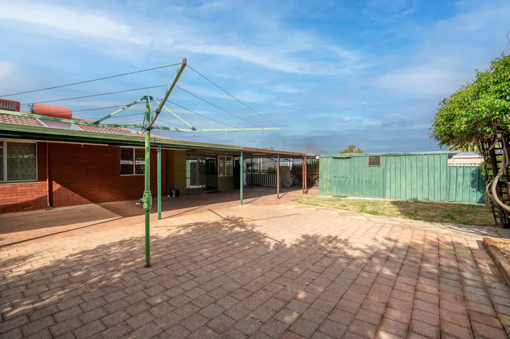 51 Adamson Road, Parmelia, WA, 6167 - Image 20