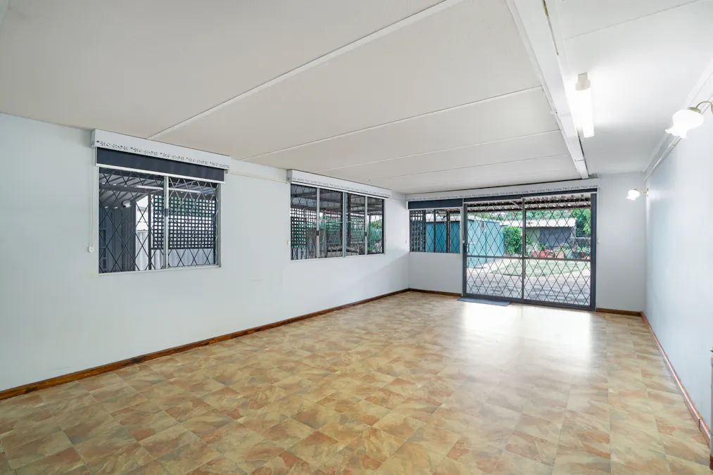 51 Adamson Road, Parmelia, WA, 6167 - Image 16