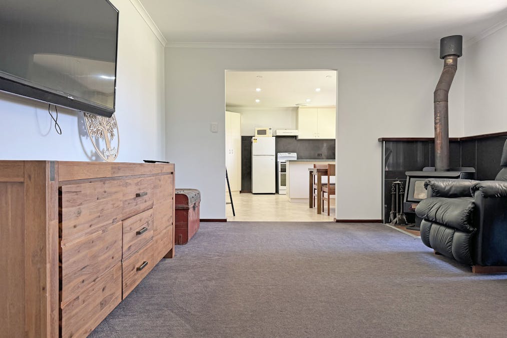 9 Walnut Grove, Castletown, WA, 6450 - Image 4