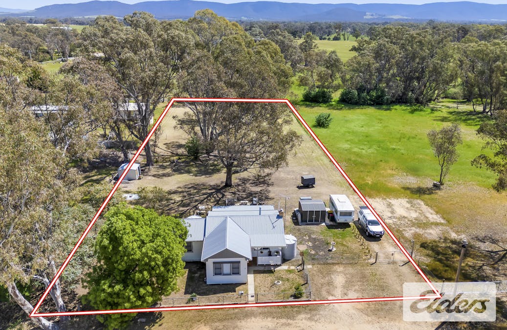 17 High Street, Avoca, VIC, 3467 - Image 1