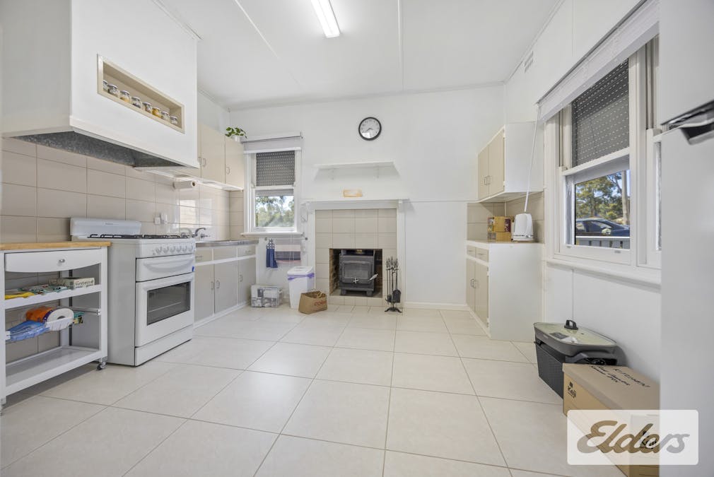 17 High Street, Avoca, VIC, 3467 - Image 2