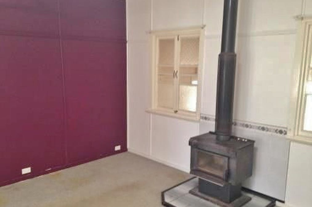 10 Higginbotham Street, Dalby, QLD, 4405 - Image 6