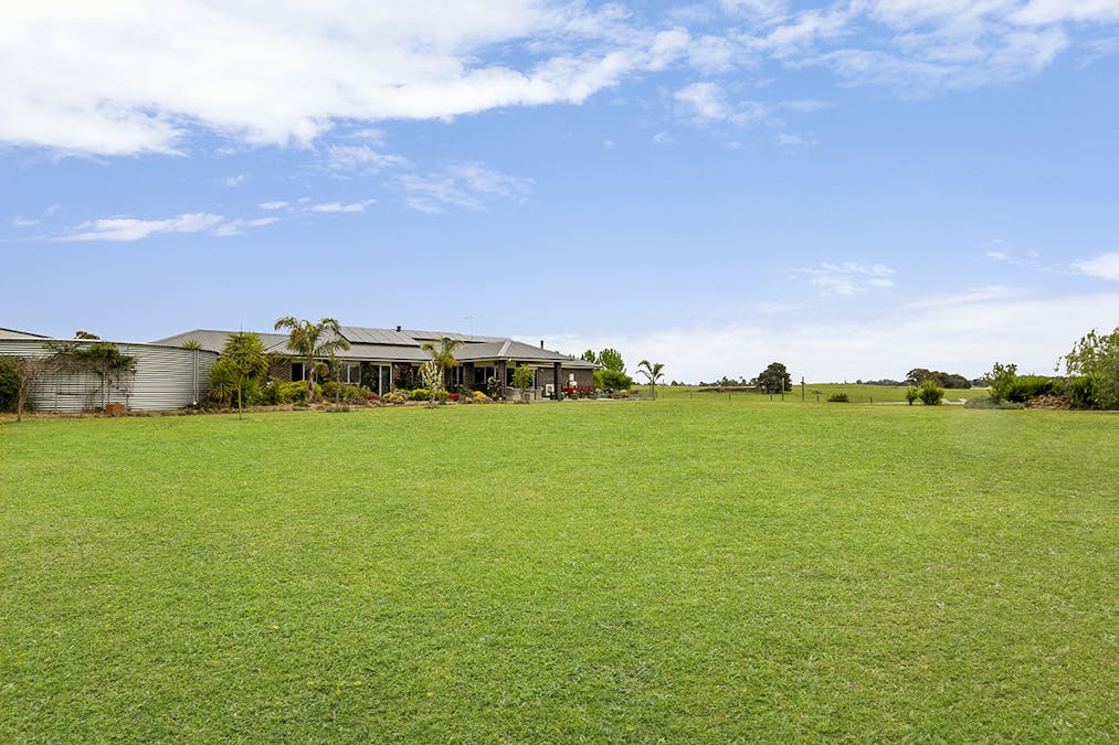 126 Jennings Road, Hamilton, VIC, 3300 - Image 16