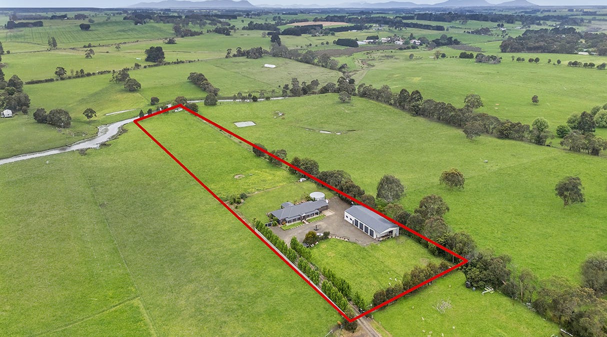 126 Jennings Road, Hamilton, VIC, 3300 - Image 2