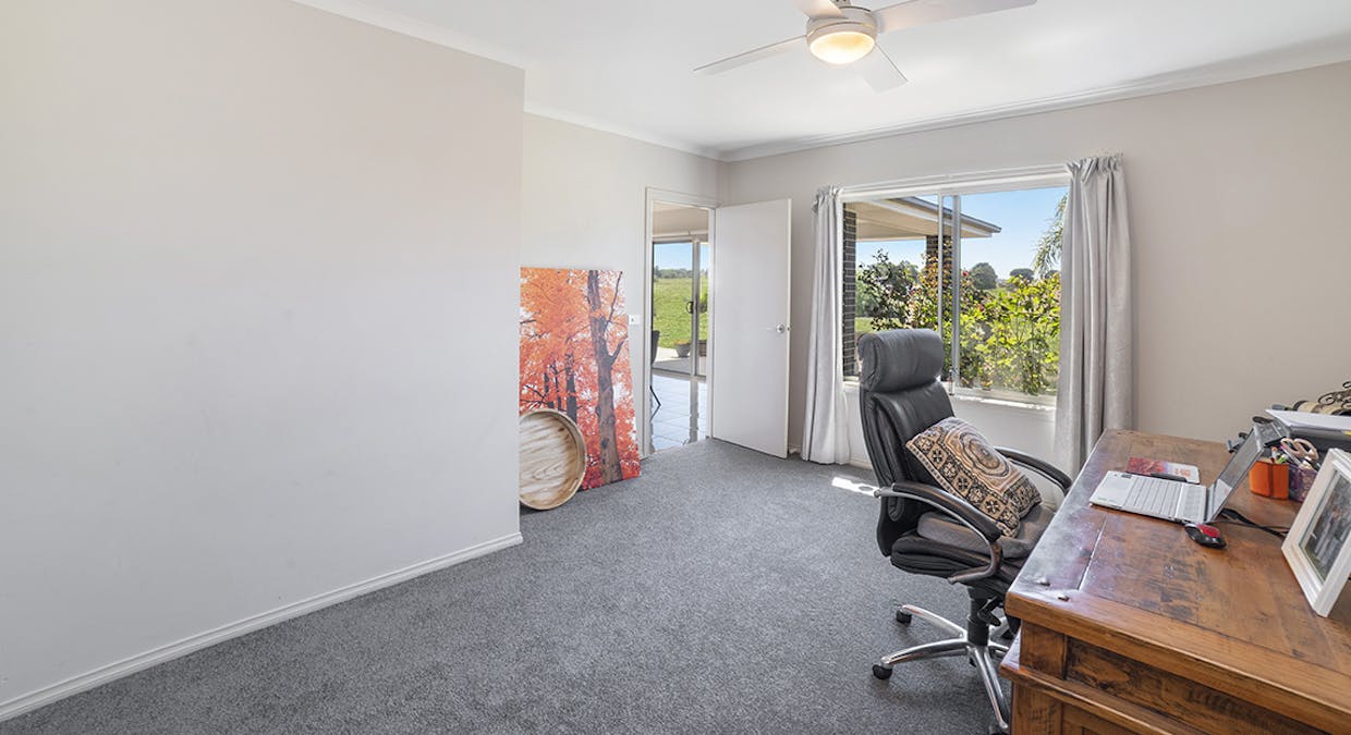 126 Jennings Road, Hamilton, VIC, 3300 - Image 9