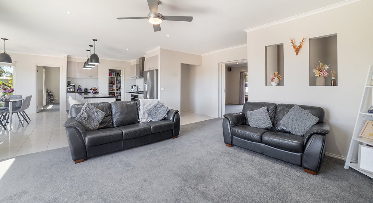 126 Jennings Road, Hamilton, VIC, 3300 - Image 7