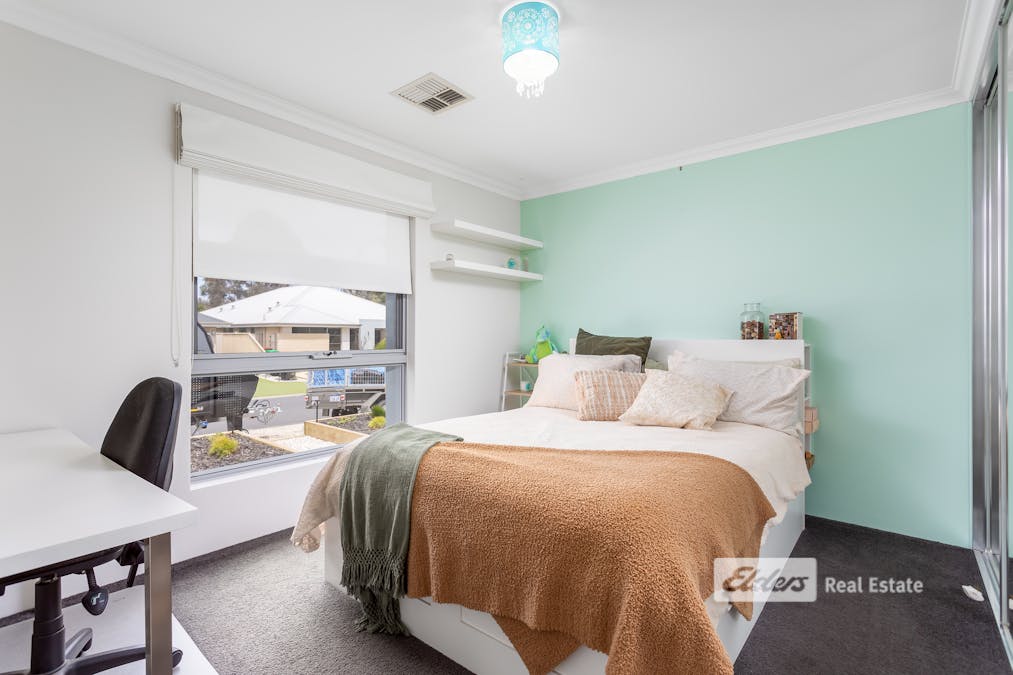 11 Torrens Loop, Millbridge, WA, 6232 - Image 6