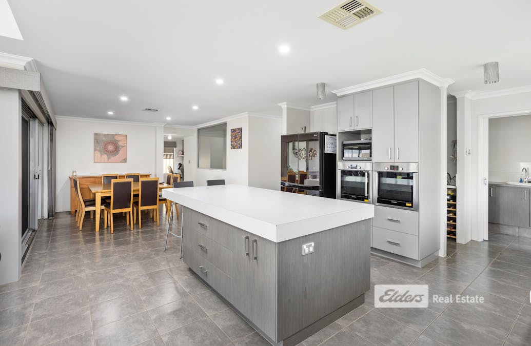 11 Torrens Loop, Millbridge, WA, 6232 - Image 11