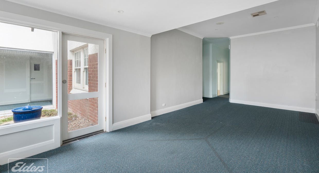 17 Victoria Street, Victor Harbor, SA, 5211 - Image 6