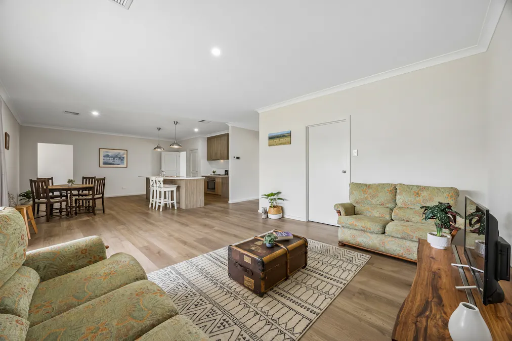 10 Galway Avenue, Murray Bridge, SA, 5253 - Image 13