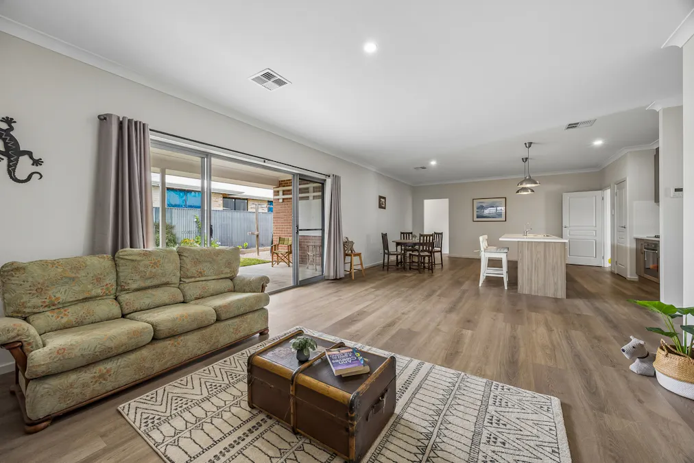 10 Galway Avenue, Murray Bridge, SA, 5253 - Image 16