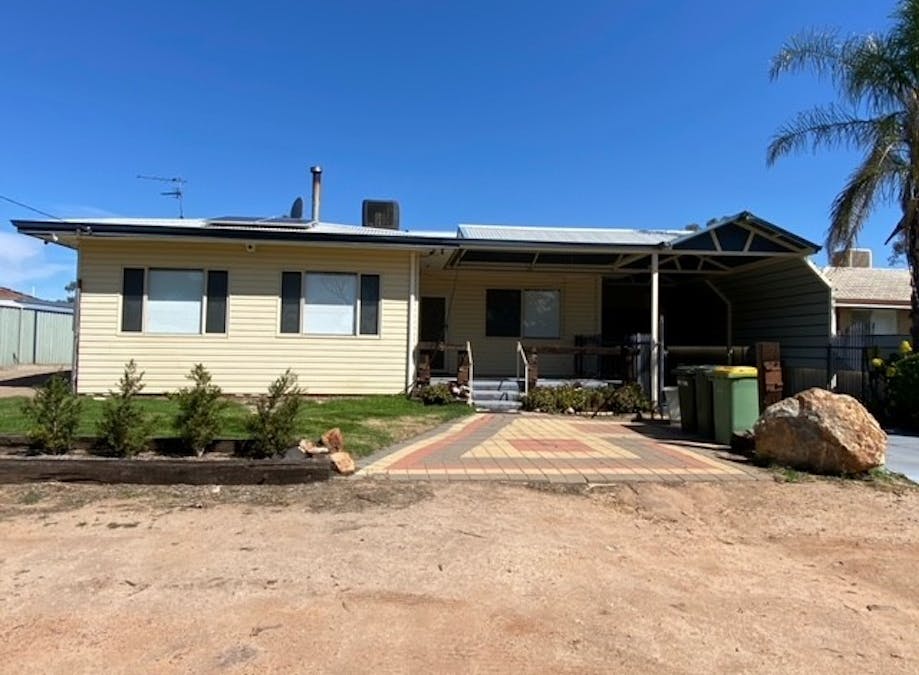 13 Todd Street, Merredin, WA, 6415 - Image 1