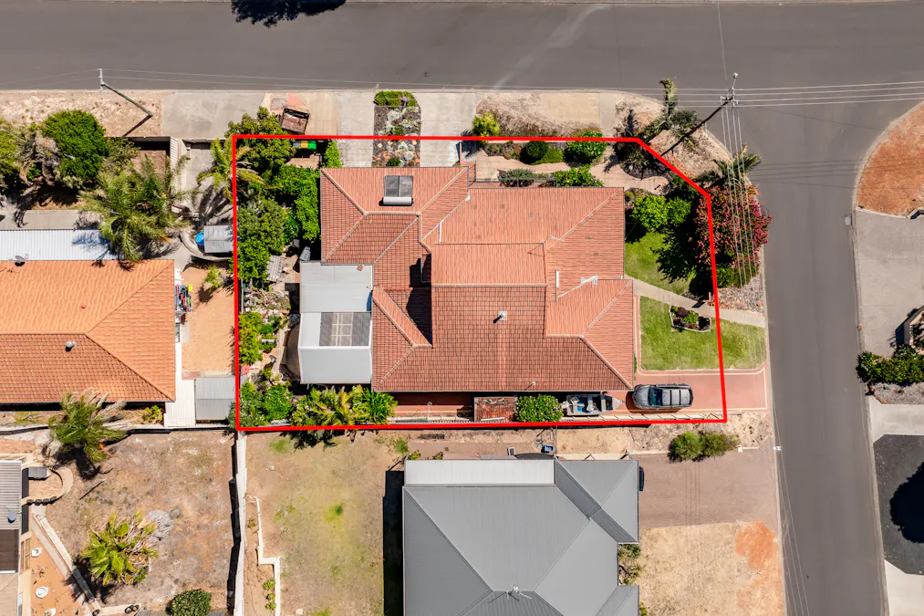 15 Blue Manna Place, Australind, WA, 6233 - Image 4