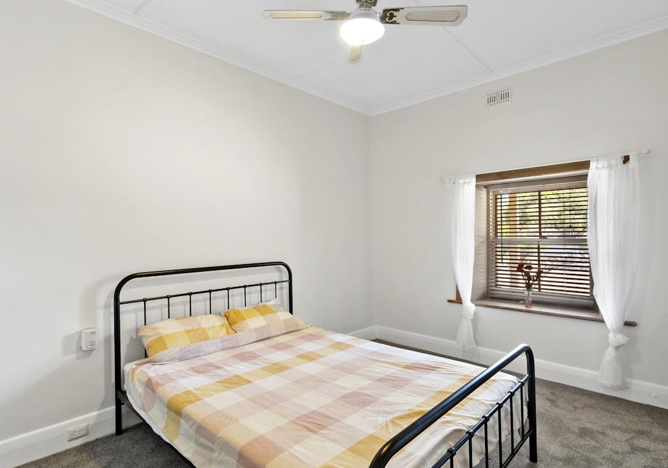 7 Helston Street, Burra, SA, 5417 - Image 11