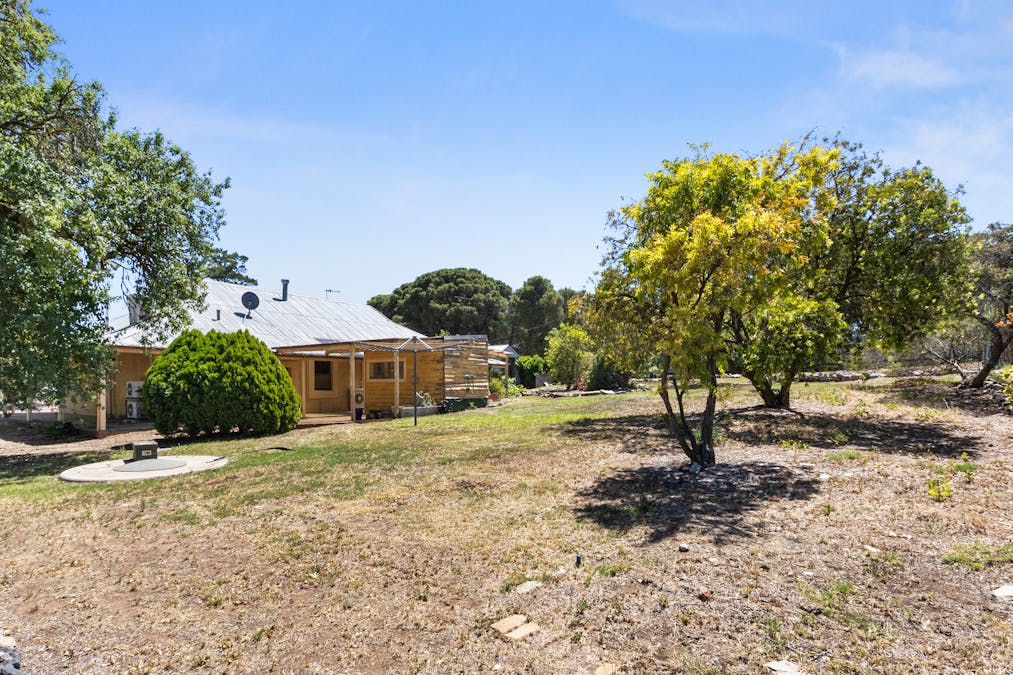 7 Helston Street, Burra, SA, 5417 - Image 3