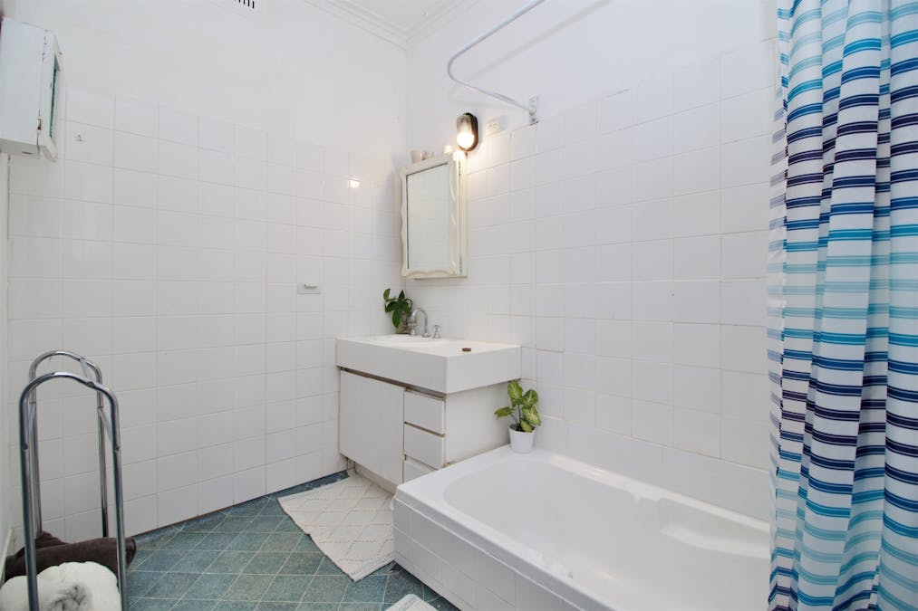 8 Lake Street, Rockingham, WA, 6168 - Image 18